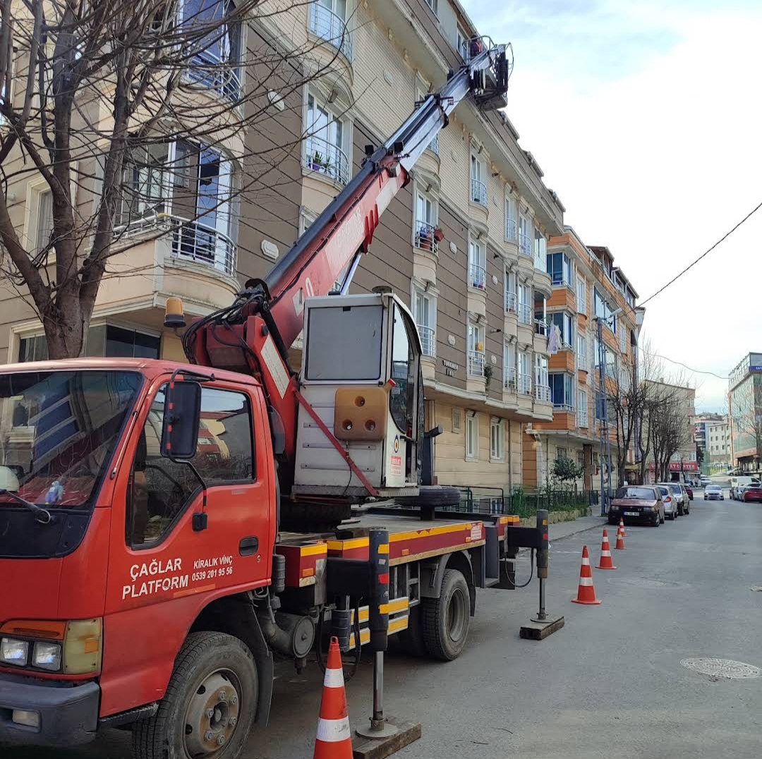 Sepetli vinç çalışması