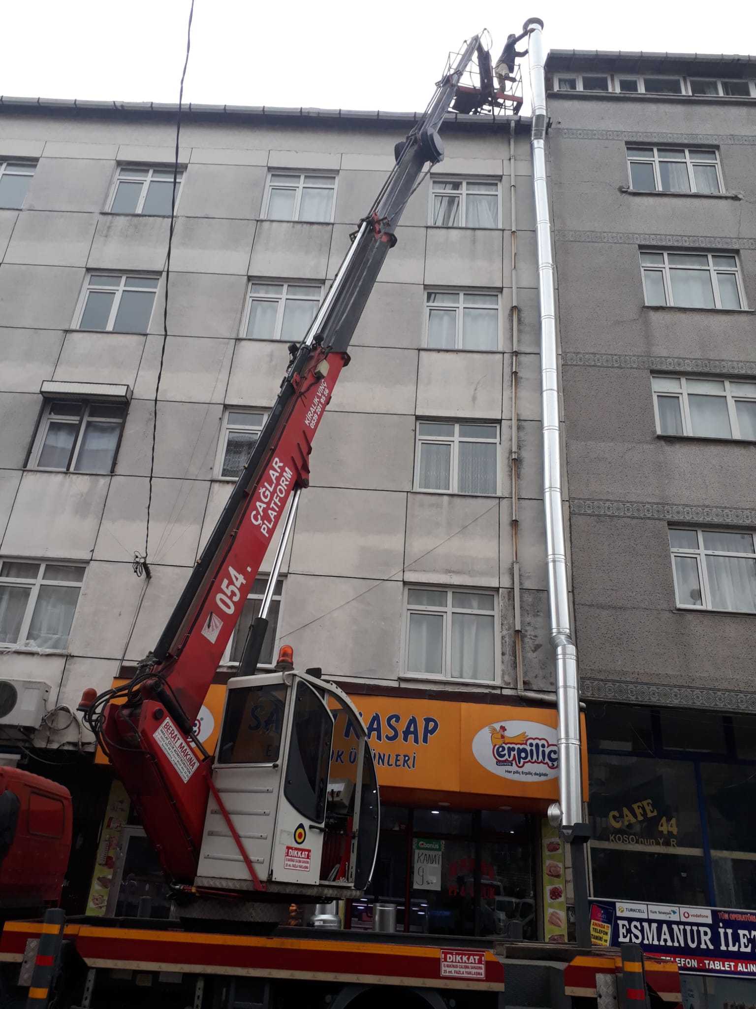Sepetli vinç çalışması