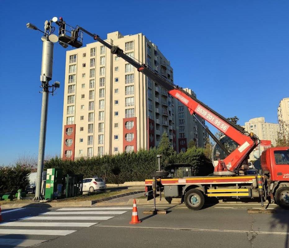 Sarıyer sepetli vinç baz istasyonu ve aydınlatma çalışması